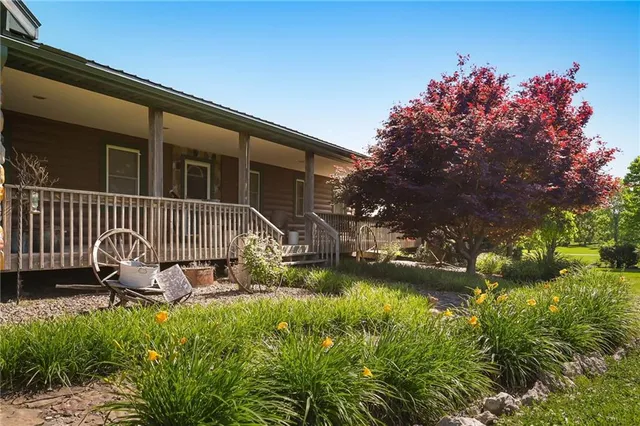 $699,900 | 36404 East County Line Road, Lone Jack, MO 64070