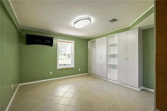 $699,900 | 36404 East County Line Road, Lone Jack, MO 64070