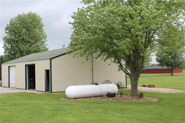 $699,900 | 36404 East County Line Road, Lone Jack, MO 64070