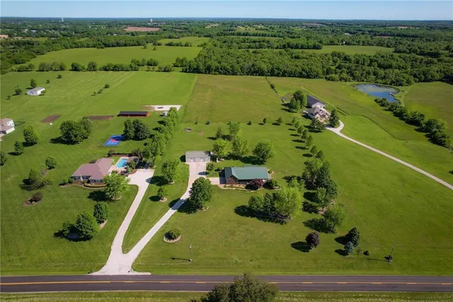 $699,900 | 36404 East County Line Road, Lone Jack, MO 64070
