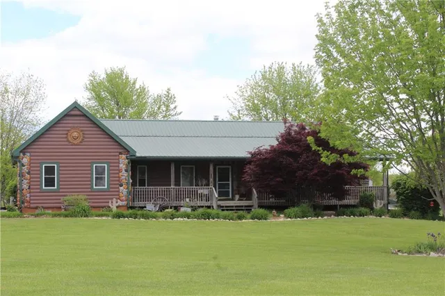 $699,900 | 36404 East County Line Road, Lone Jack, MO 64070