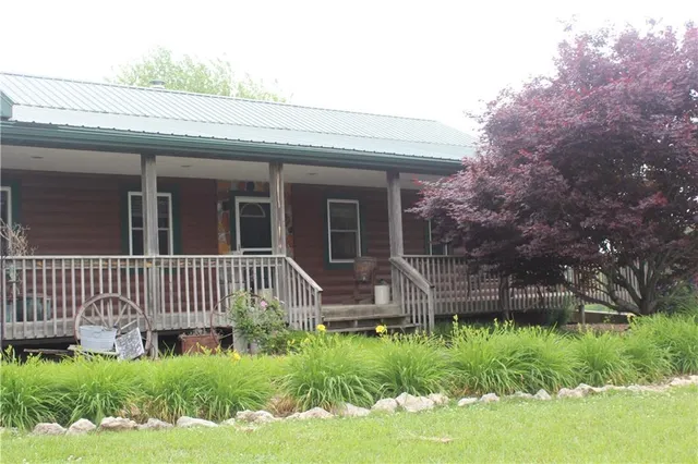 $699,900 | 36404 East County Line Road, Lone Jack, MO 64070