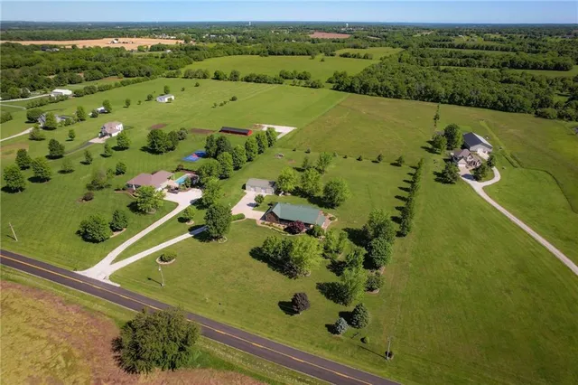$699,900 | 36404 East County Line Road, Lone Jack, MO 64070