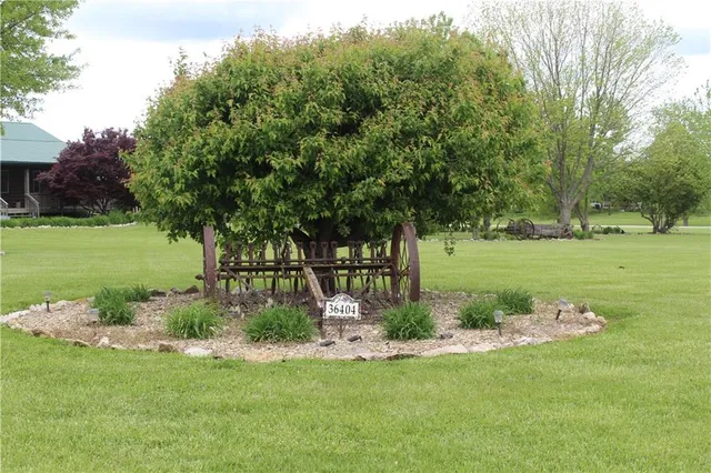 $699,900 | 36404 East County Line Road, Lone Jack, MO 64070
