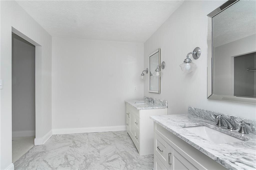 12968 Wembly Road Carmel, IN 46033 - Photo 17 of 23 Gallery Image 17