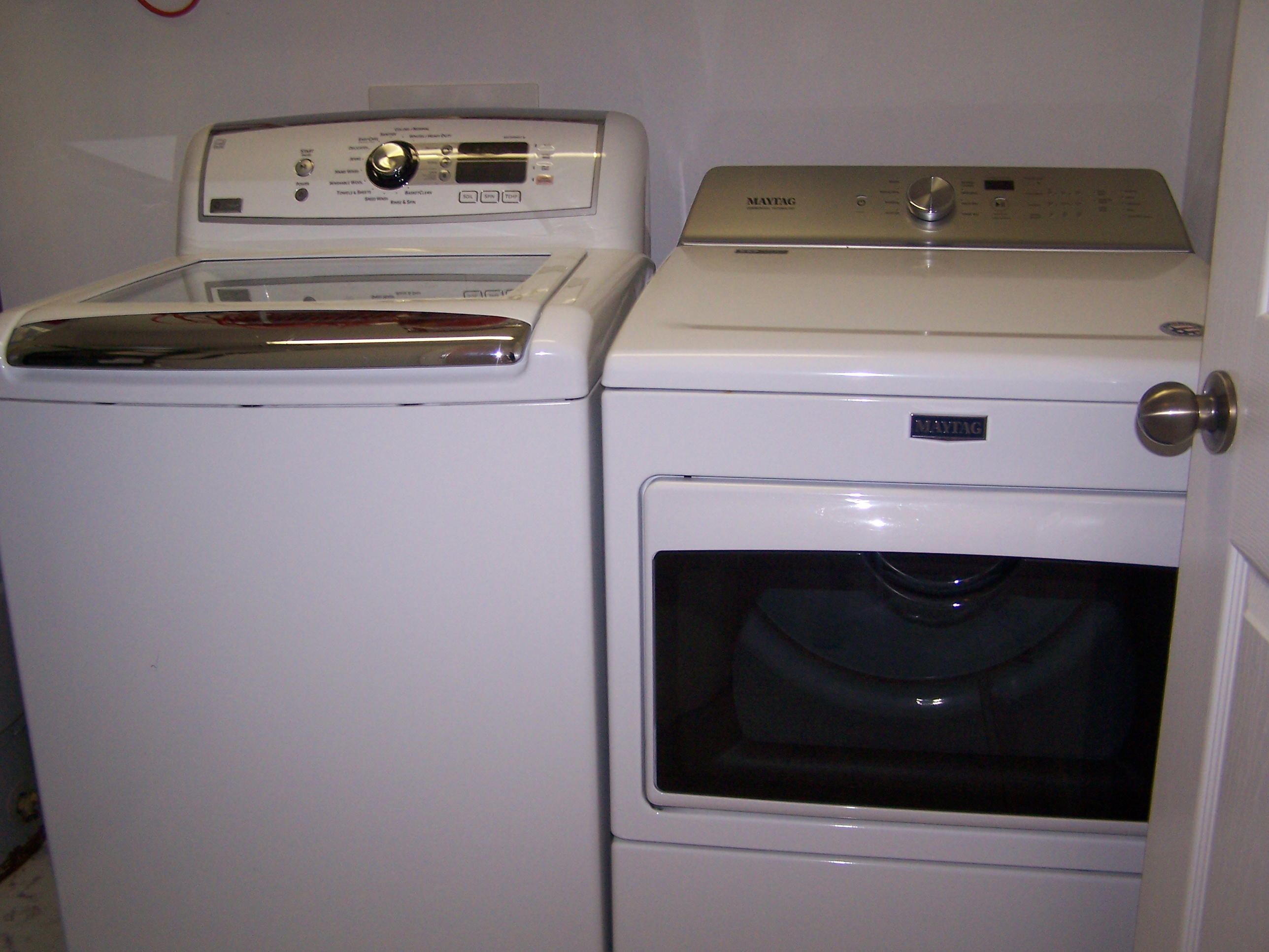 1305 Prease Road Buchanan, VA 24066 - Photo 32 of 36 Laundry