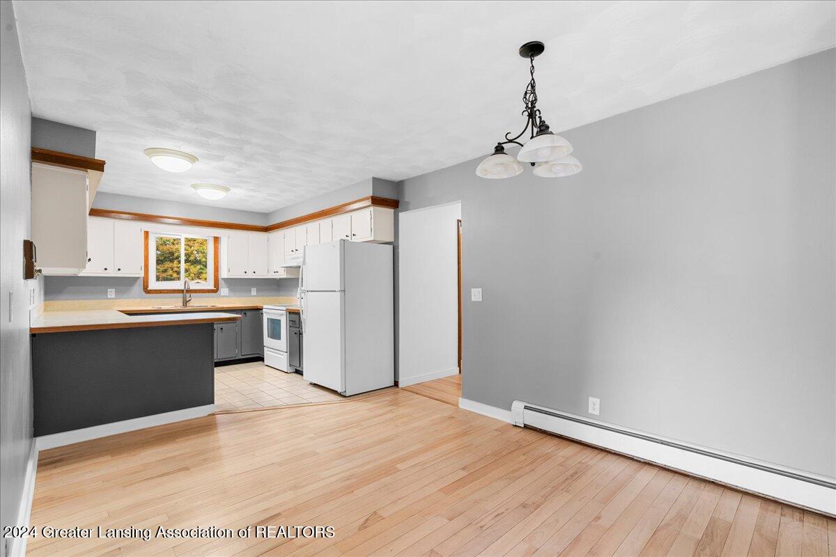 1409 Boichot Road Lansing, MI 48906 - Photo 10 of 43 12-Media Jett - 27