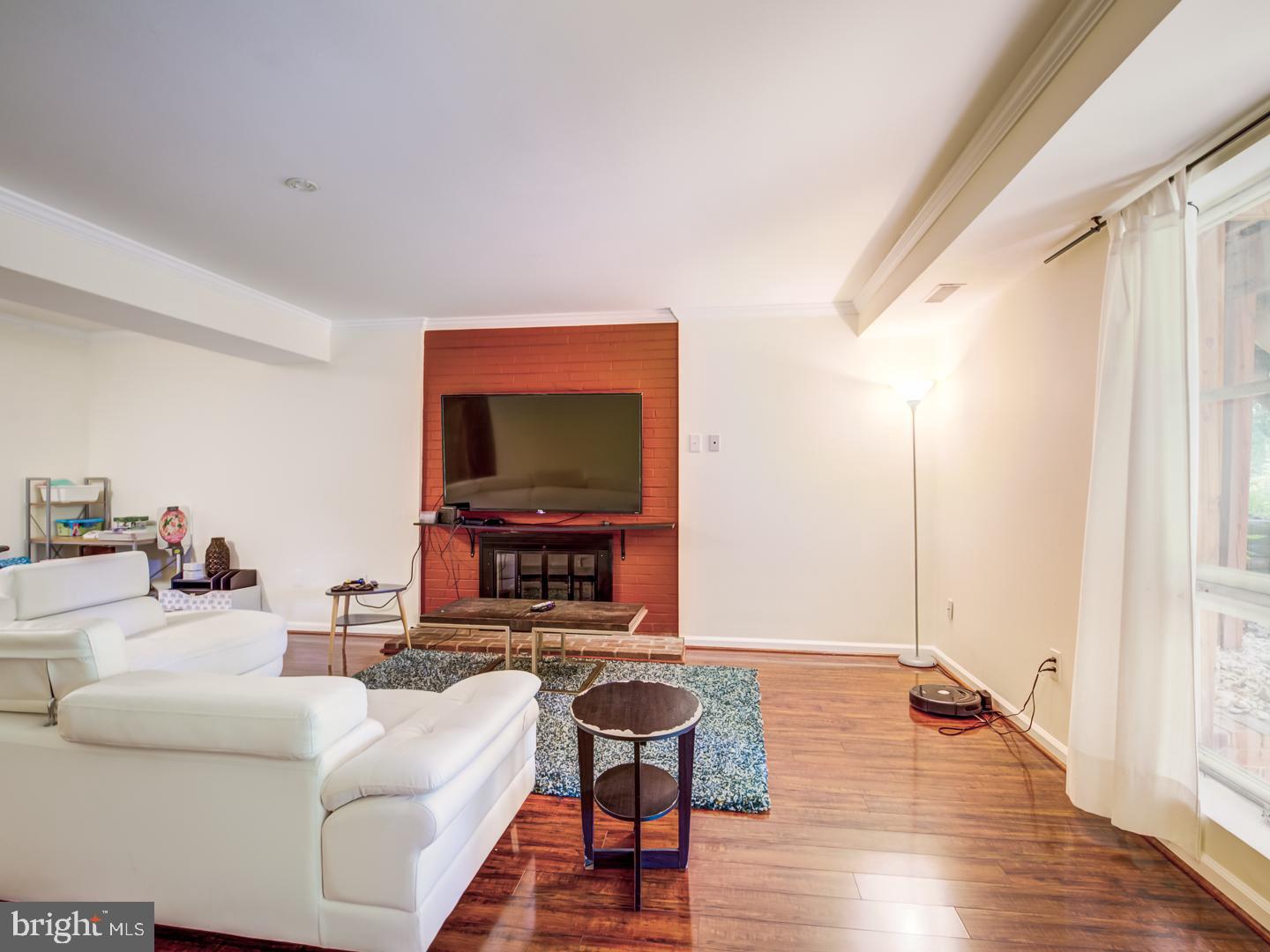 1633 Wrightson Drive McLean, VA 22101 - Photo 16 of 69