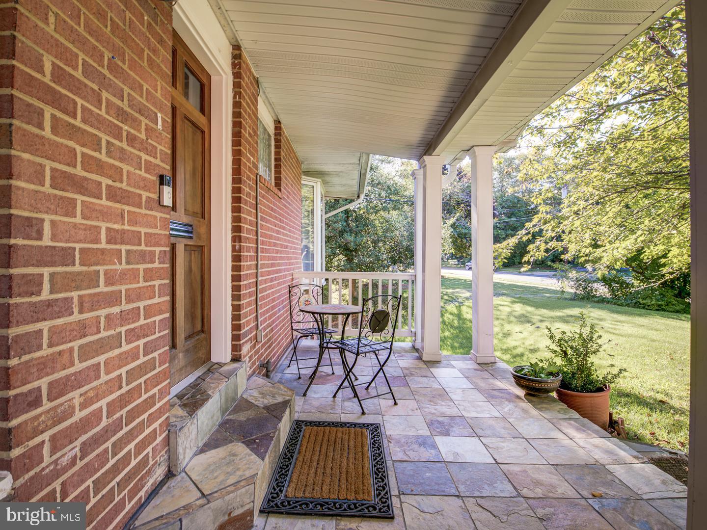 1633 Wrightson Drive McLean, VA 22101 - Photo 6 of 69