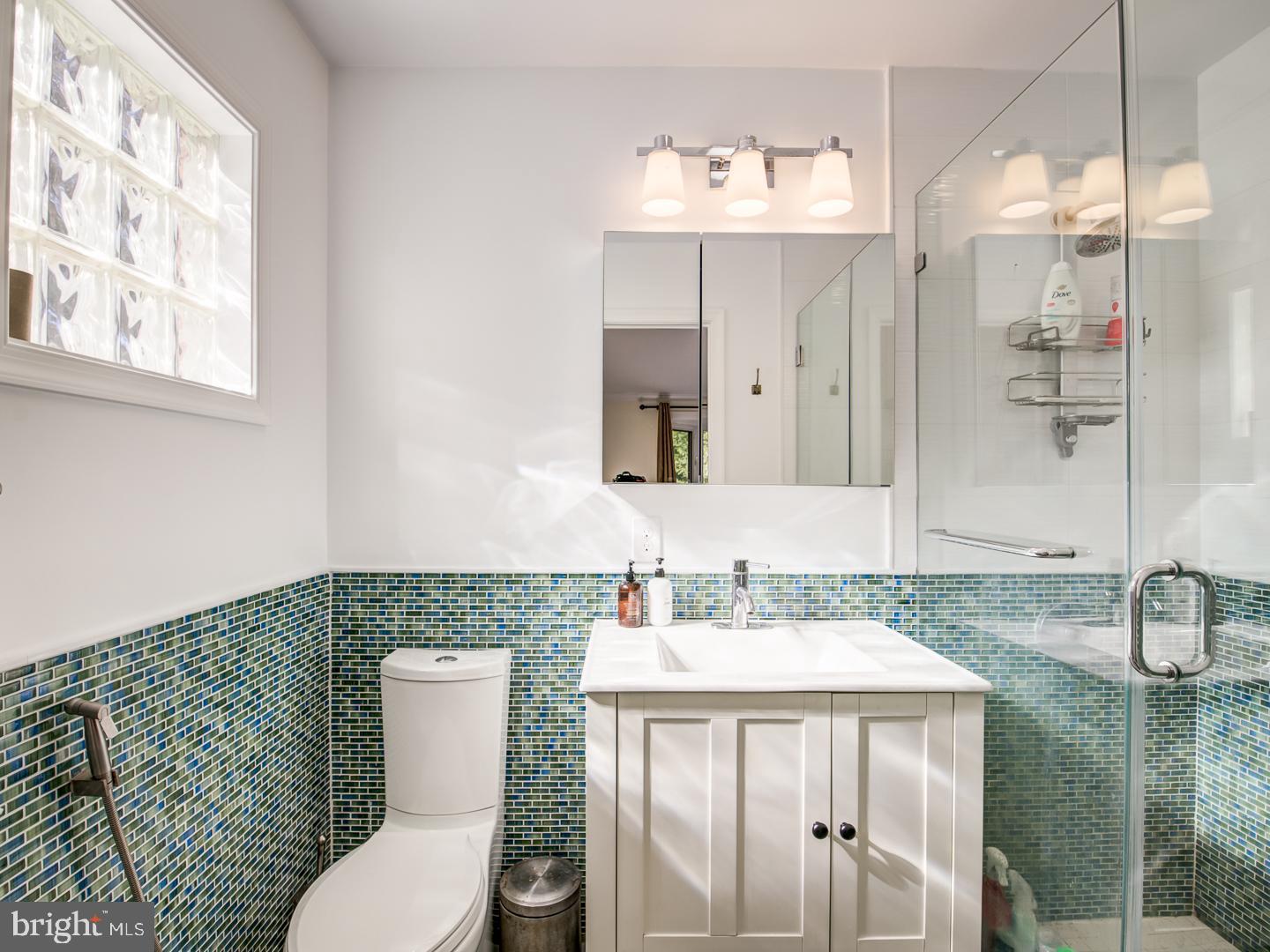 1633 Wrightson Drive McLean, VA 22101 - Photo 10 of 69