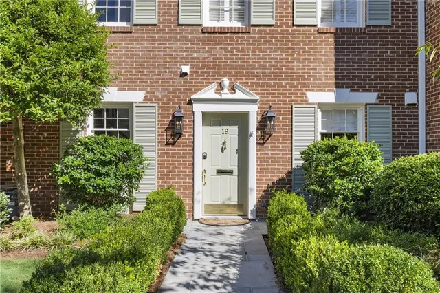 $575,000 | 3050 Margaret Mitchell Drive Northwest, Unit 19, Atlanta, GA 30327