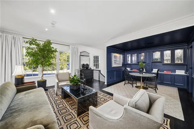 $575,000 | 3050 Margaret Mitchell Drive Northwest, Unit 19, Atlanta, GA 30327