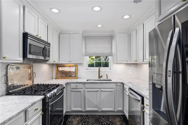 $575,000 | 3050 Margaret Mitchell Drive Northwest, Unit 19, Atlanta, GA 30327