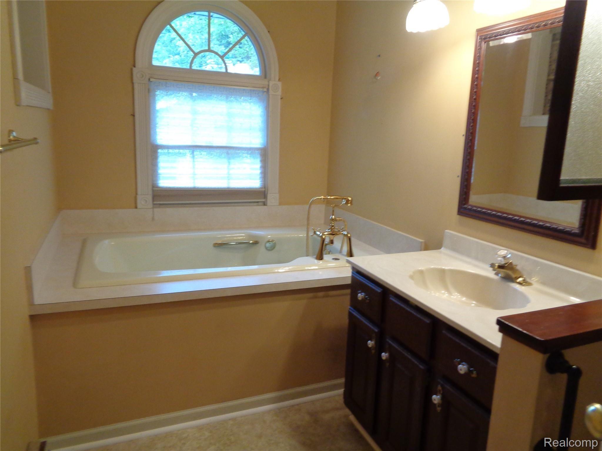 3550 Hannan Road Canton, MI 48188 - Photo 21 of 59 DSC01712.JPG