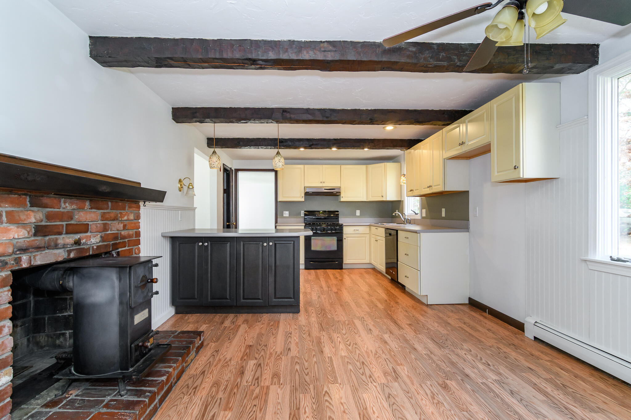 41 Portside Drive Pocasset, MA 02559 - Photo 9 of 22 Kitchen