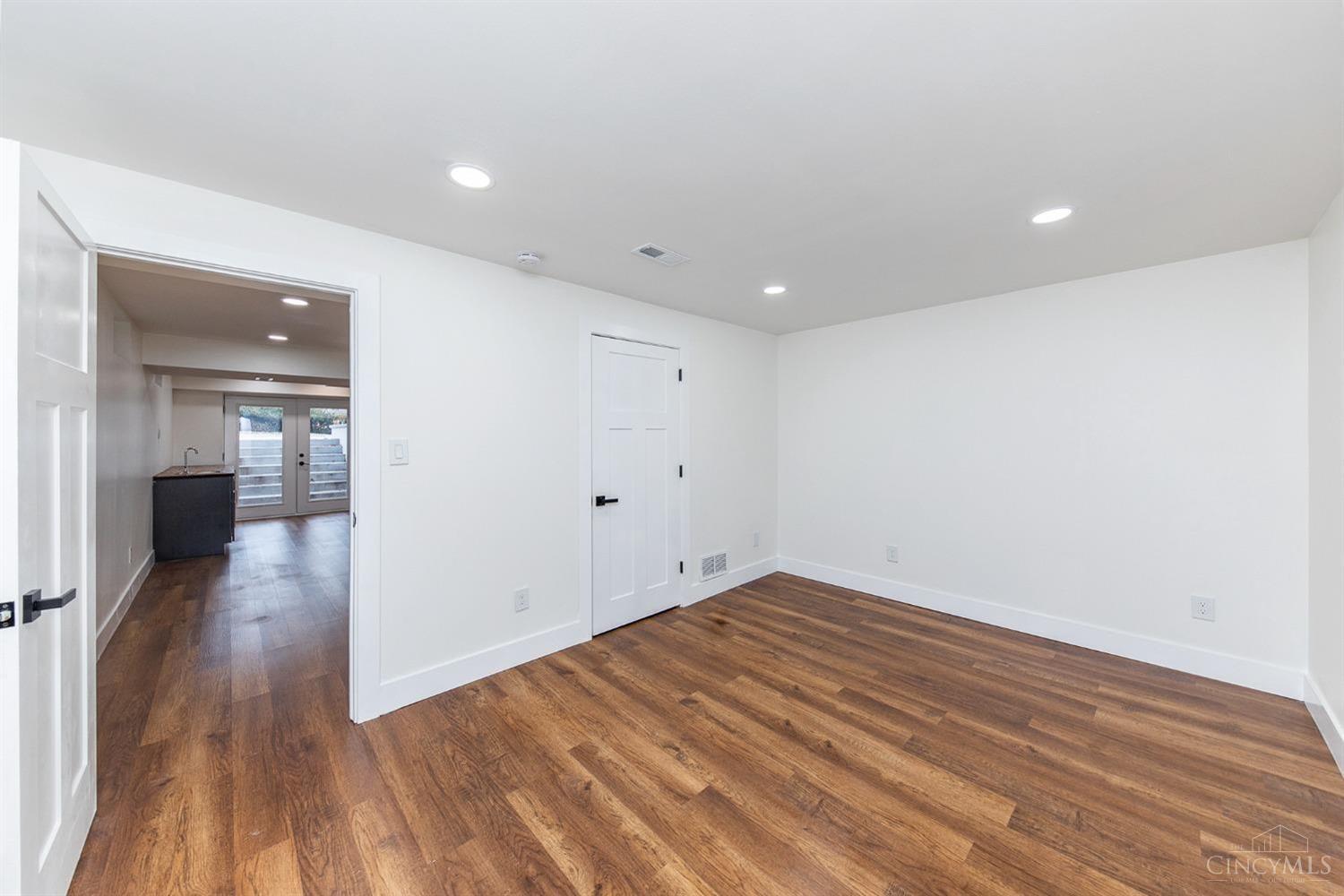 8992 Plainfield Road Cincinnati, OH 45236 - Photo 36 of 48 Gallery Image 36
