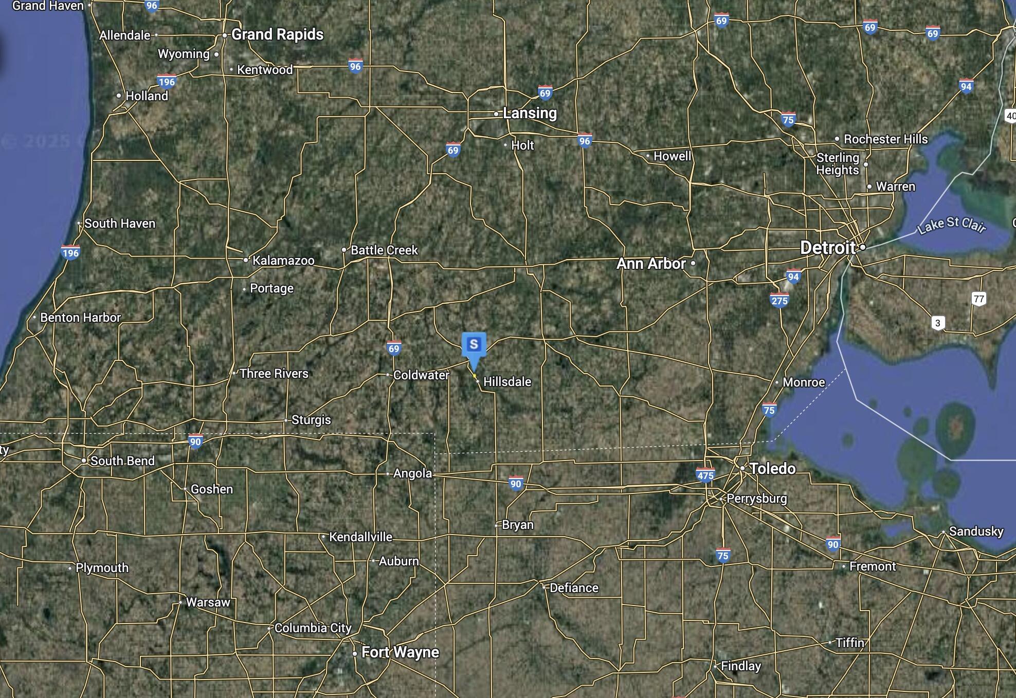 409 West Carleton Road Hillsdale, MI 49242 - Photo 5 of 5 5