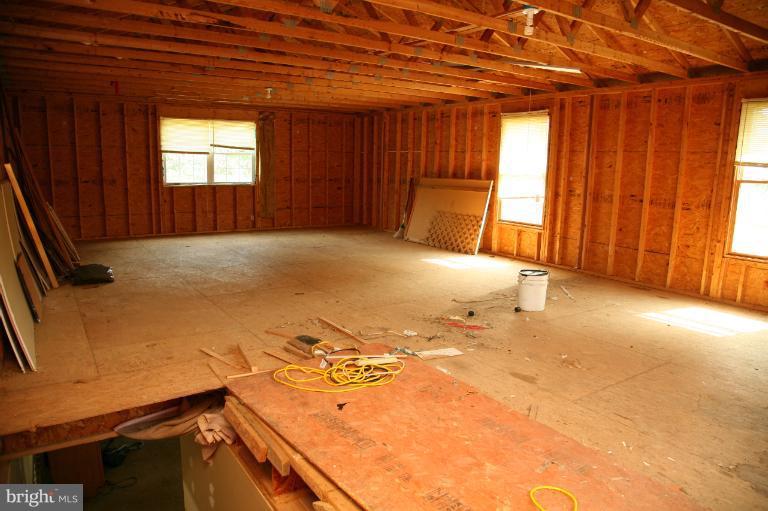14909 Falling Waters Road Williamsport, MD 21795 - Photo 11 of 29 Interior (General)