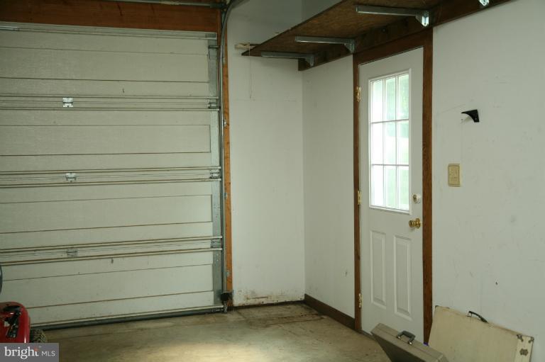 14909 Falling Waters Road Williamsport, MD 21795 - Photo 26 of 29 Interior (General)