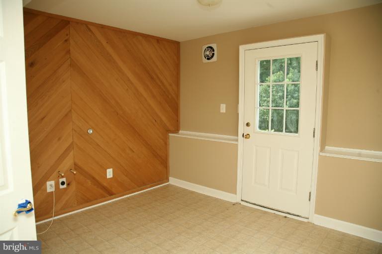 14909 Falling Waters Road Williamsport, MD 21795 - Photo 10 of 29 Interior (General)