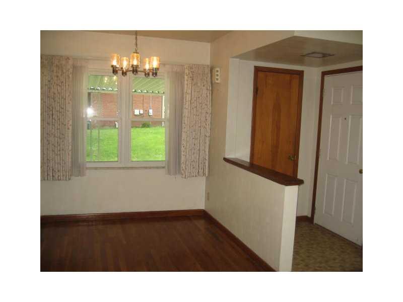 420 Hookstown Grade Road Coraopolis, PA 15108 - Photo 4 of 7 Interior Space/Layout. Entry on the right of partion dining area on the left
