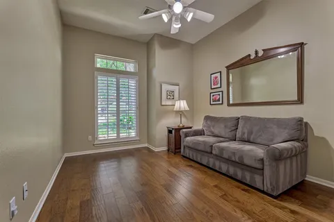 $925,000 | 46 North Copperknoll Circle, The Woodlands, TX 77381