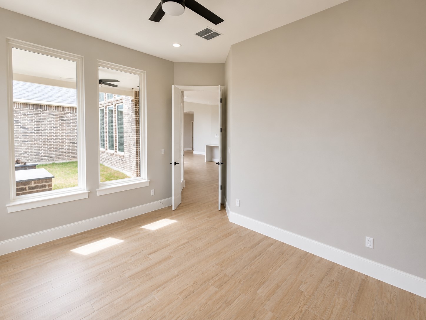 112 Axis Loop Georgetown, TX 78628 - Photo 15 of 20 Gallery Image 15