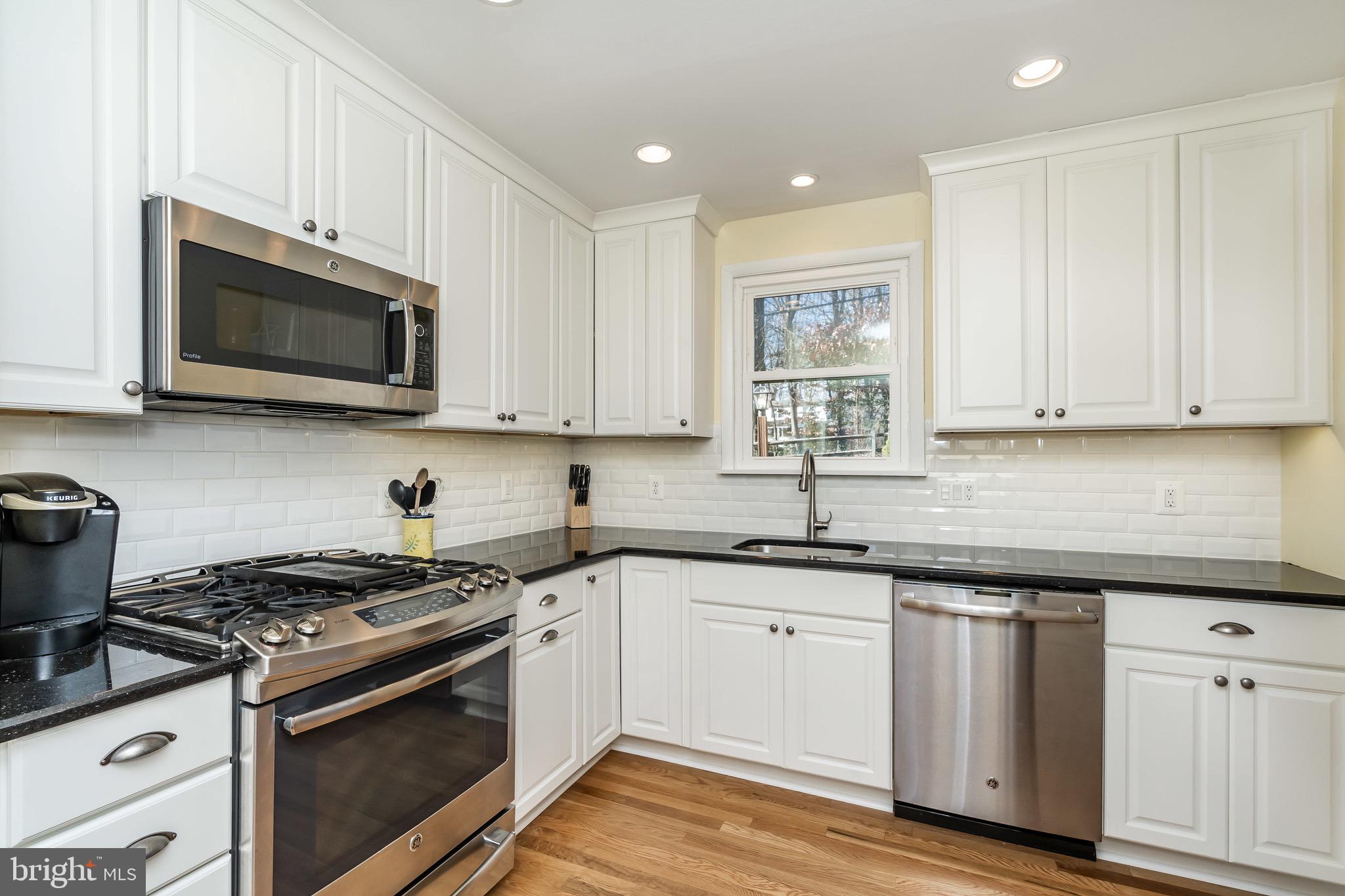 2020 Rollingwood Road Baltimore, MD 21228 - Photo 12 of 39 Gallery Image 12