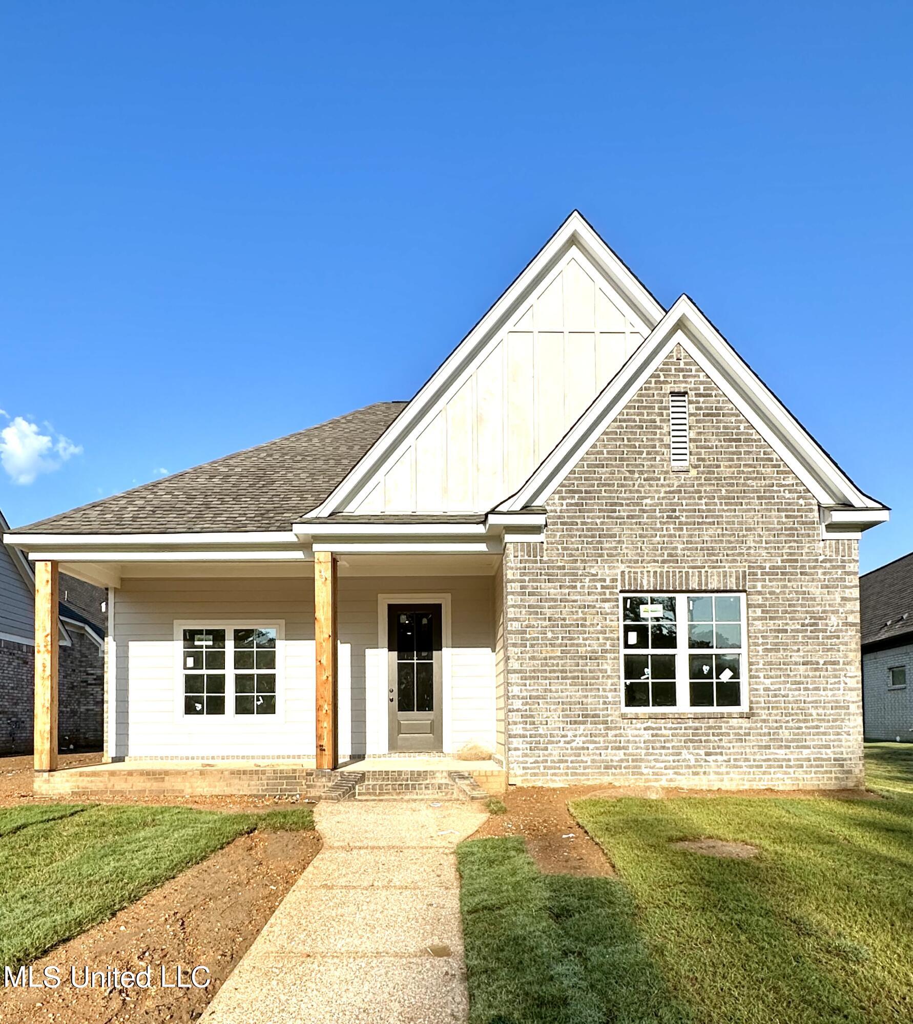 3138 Meadows Way Hernando, MS 38632 - Photo 1 of 27 Holly Plan