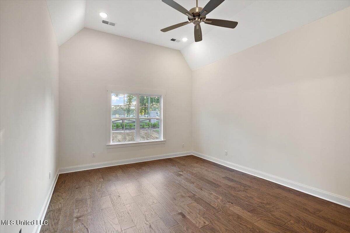 3138 Meadows Way Hernando, MS 38632 - Photo 15 of 27 HOLLY