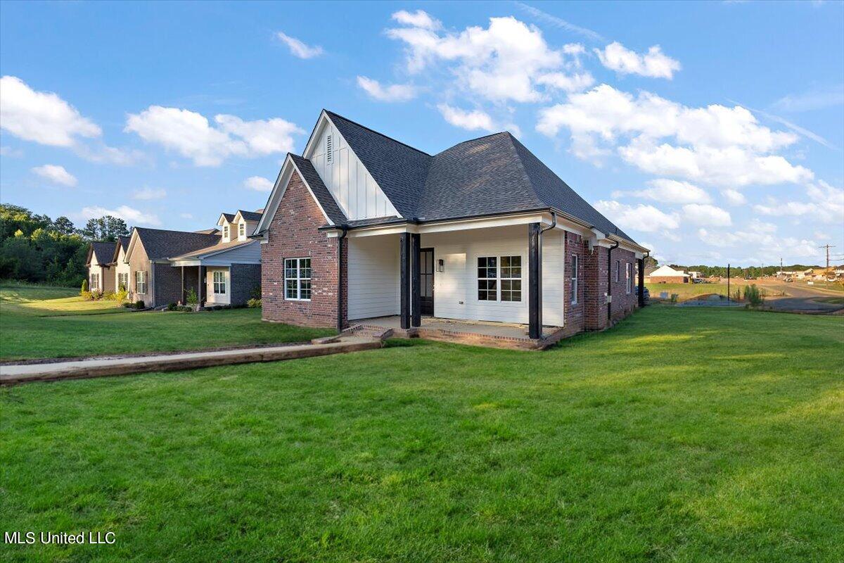 3138 Meadows Way Hernando, MS 38632 - Photo 6 of 27 HOLLY