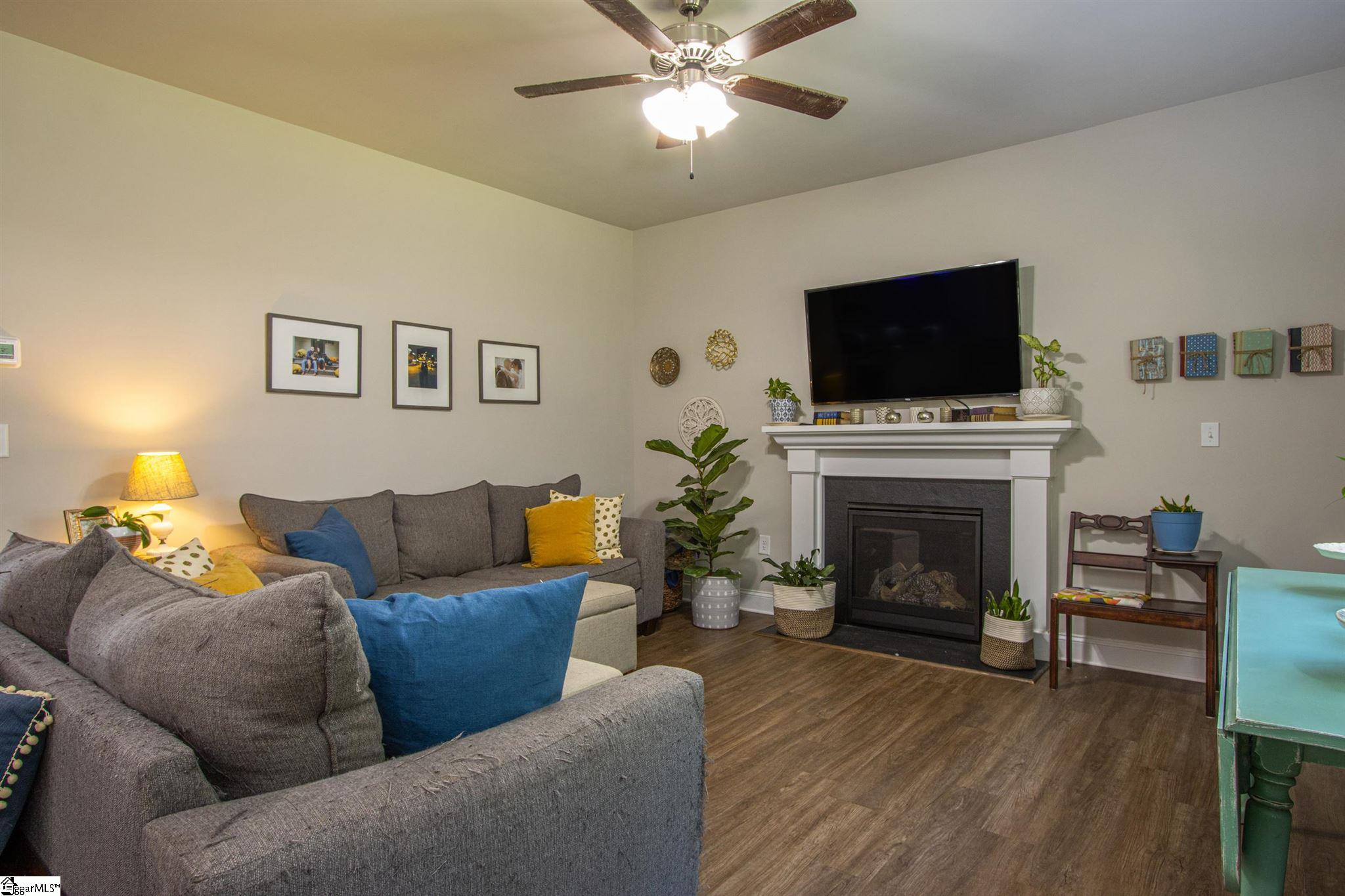 129 Scalybark Road Greenville, SC 29617 - Photo 2 of 33