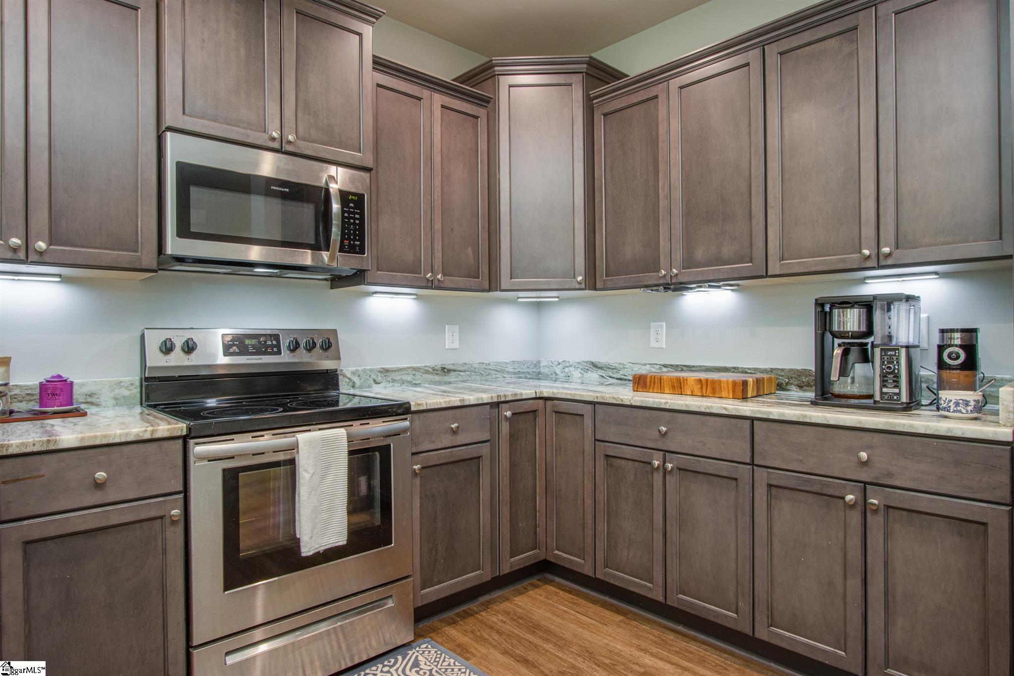 129 Scalybark Road Greenville, SC 29617 - Photo 9 of 33