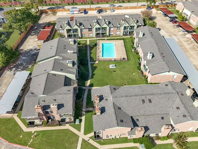 $110,000 | 18800 Egret Bay Boulevard, Unit 804, Webster, TX 77058