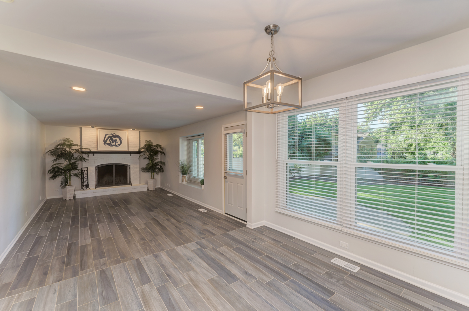 1249 Stonegate Road Naperville, IL 60540 - Photo 18 of 49