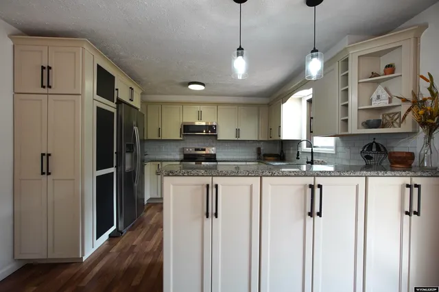 $316,000 | 1450 South Illinois Avenue, Casper, WY 82609