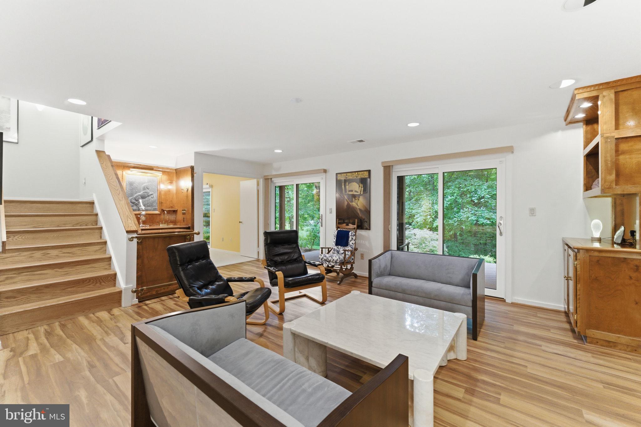 1608 Woodstock Lane Reston, VA 20194 - Photo 44 of 76
