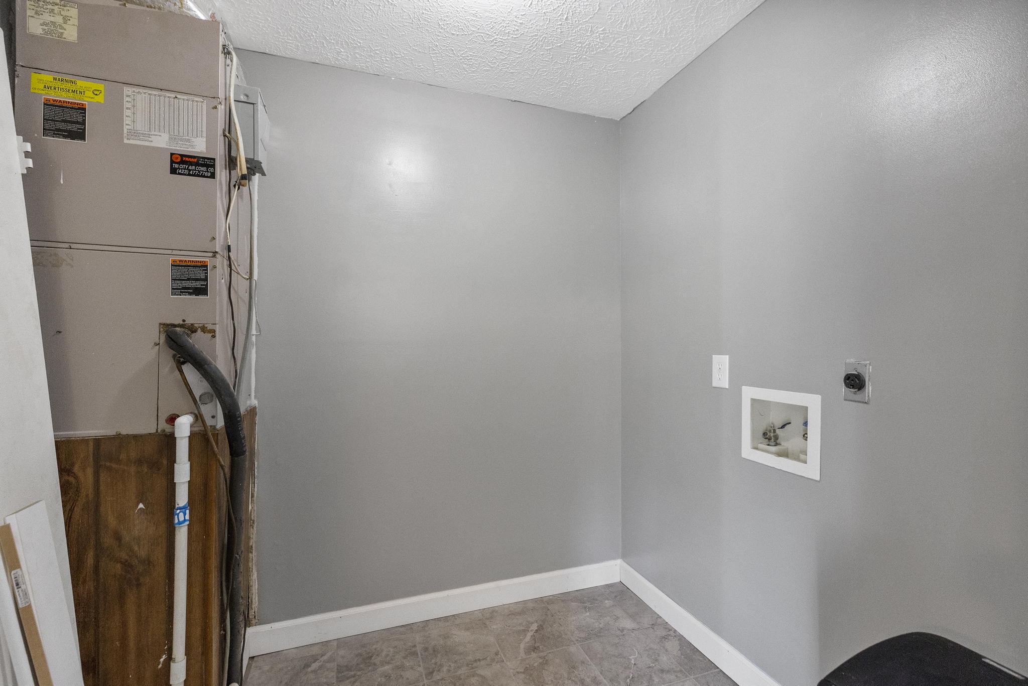 180 Hart Road, Unit 1 Elizabethton, TN 37643 - Photo 10 of 21 8-web-or-mls-217A4077