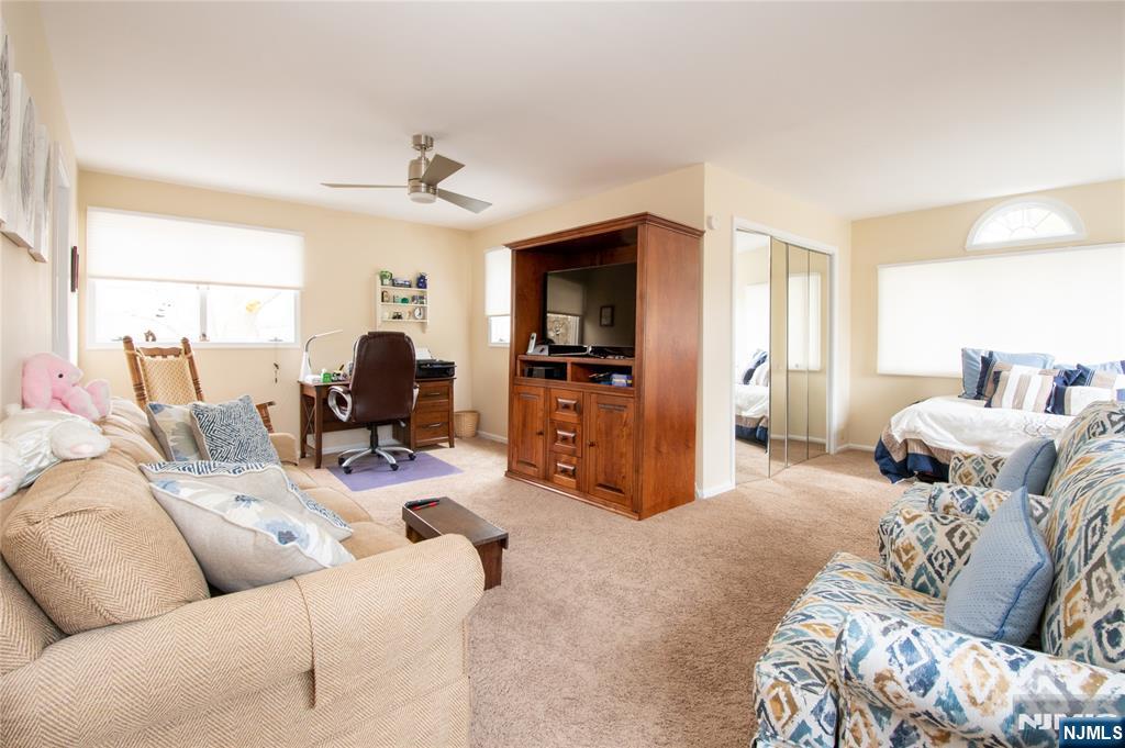28 Old 4th Drive Oak Ridge, NJ 07438 - Photo 23 of 41
