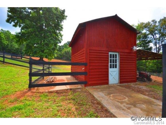 723 Smith Road Columbus, NC 28722 - Photo 8 of 24