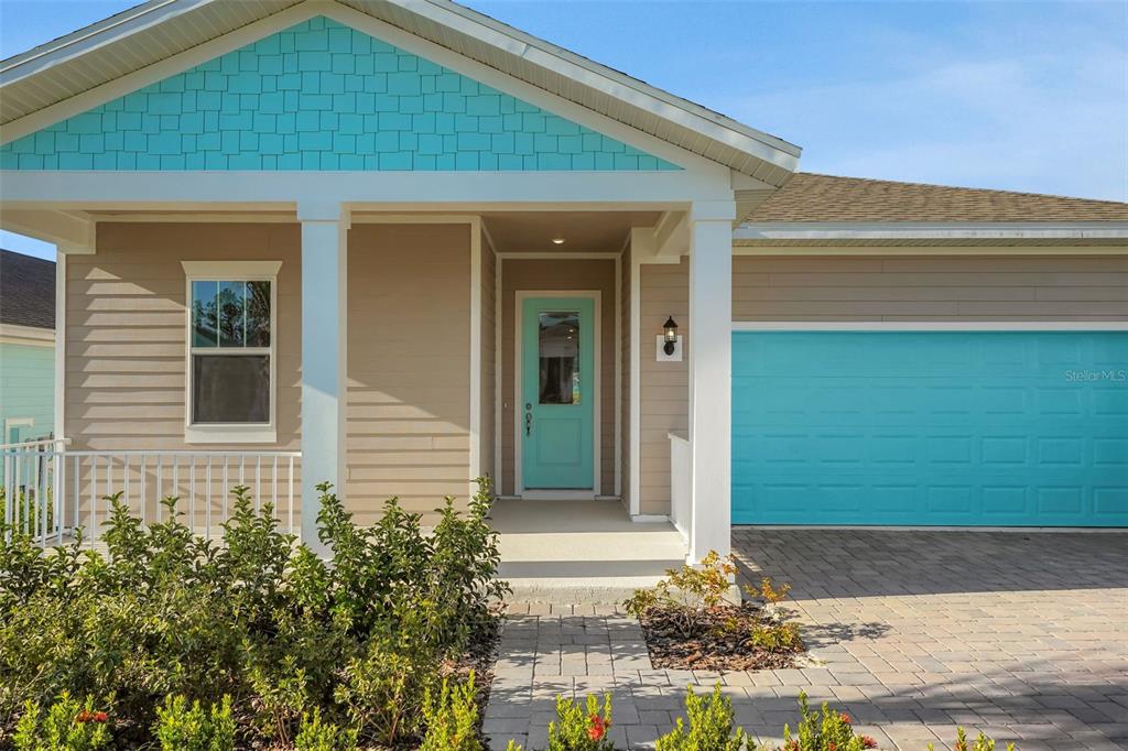 994 Fiesta Key Circle Lady Lake, FL 32159 - Photo 3 of 49 a front view of a house