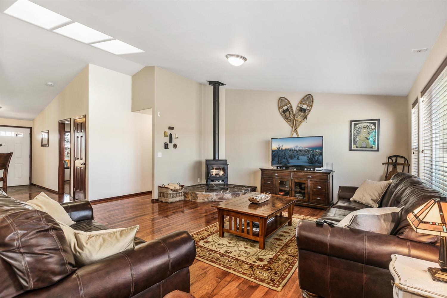 61305 Ward Road Bend, OR 97702 - Photo 9 of 25 Recent upgrades include Hickory hardwood