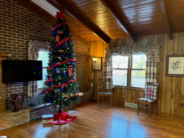 $725,000 | 550 Pine Mountain Road, Tamassee, SC 29686