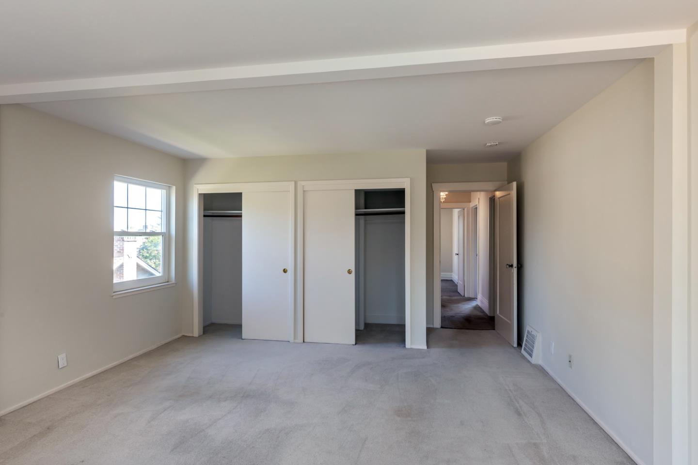 425 Hillcrest Road San Mateo, CA 94402 - Photo 23 of 48 a view of an empty room and window