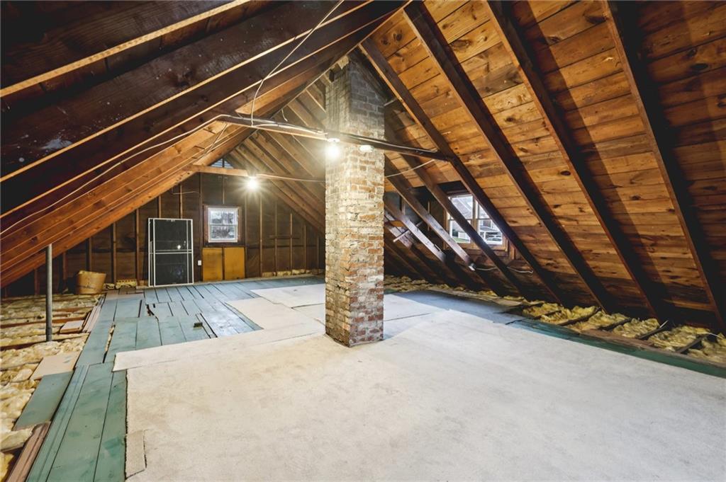 380 James Street Springdale, PA 15144 - Photo 24 of 34 a view of water heater room