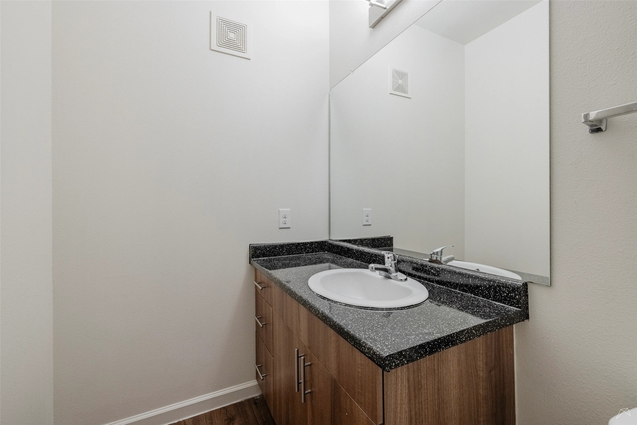 5605 Springdale Road, Unit 444406 Austin, TX 78723 - Photo 7 of 36 Up to 8 weeks free rent and waiving the standard deposit with approved credit and landlord verification.