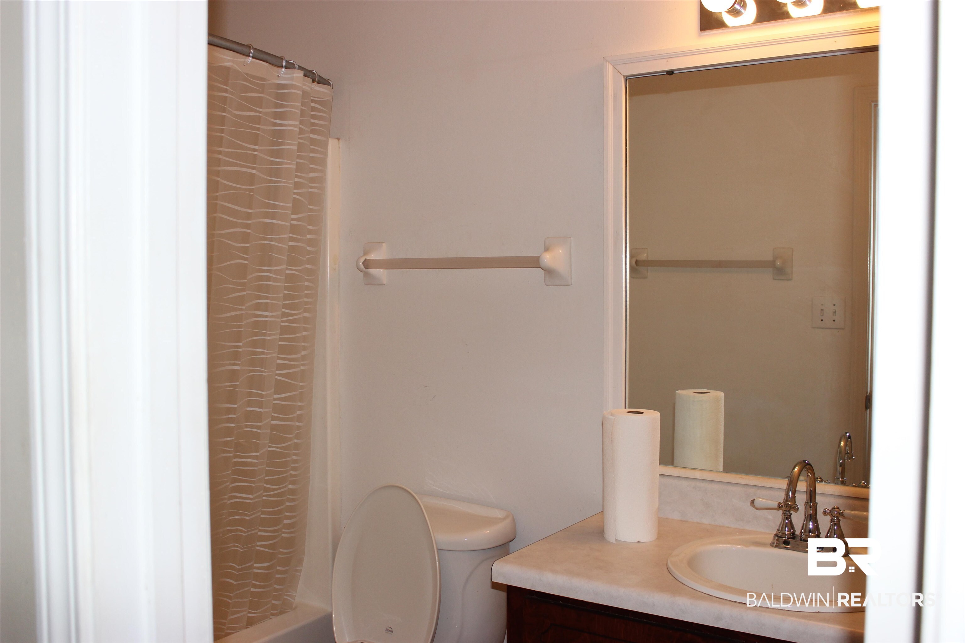 16364 Hunter Lane Foley, AL 36535 - Photo 10 of 20 Bath