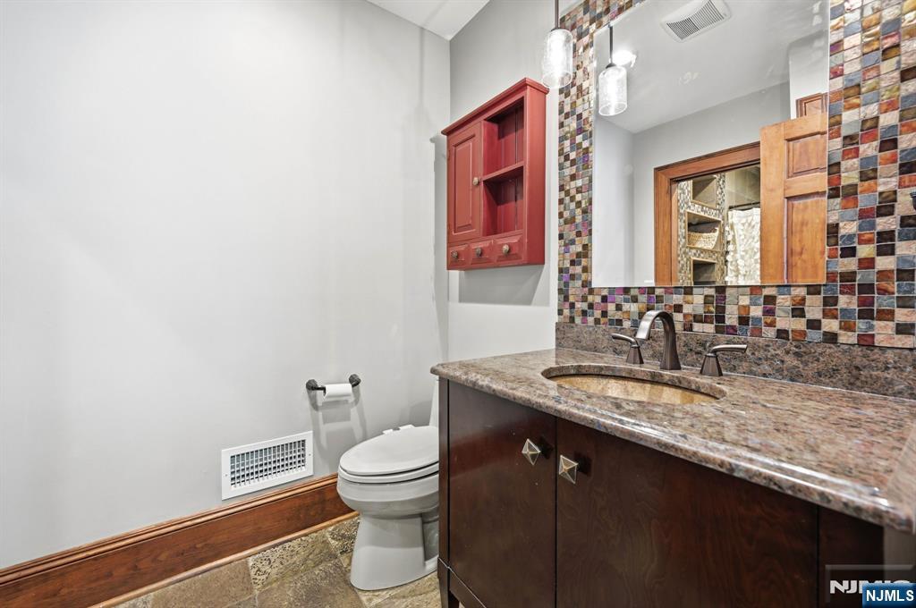 193 Long Pond Road West Milford, NJ 07421 - Photo 15 of 50