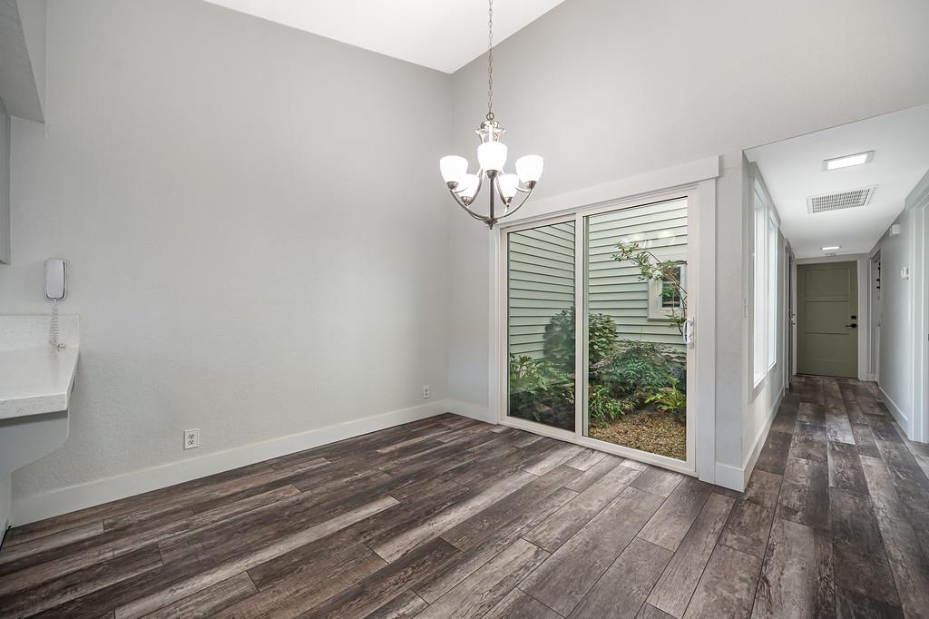 1172 Ravine View Drive Roseville, CA 95661 - Photo 5 of 24