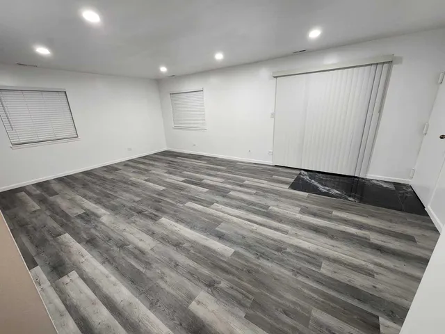 $1,900 | 1781 West Algonquin Road, Unit 2B, Mount Prospect, IL 60056